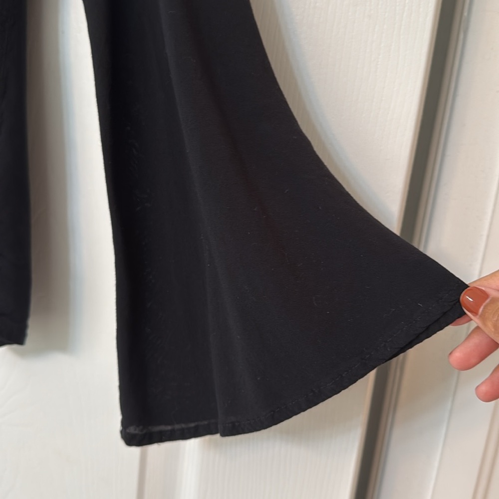Express Black Bell Sleeve V Neck Blouse - Picture 4 of 11
